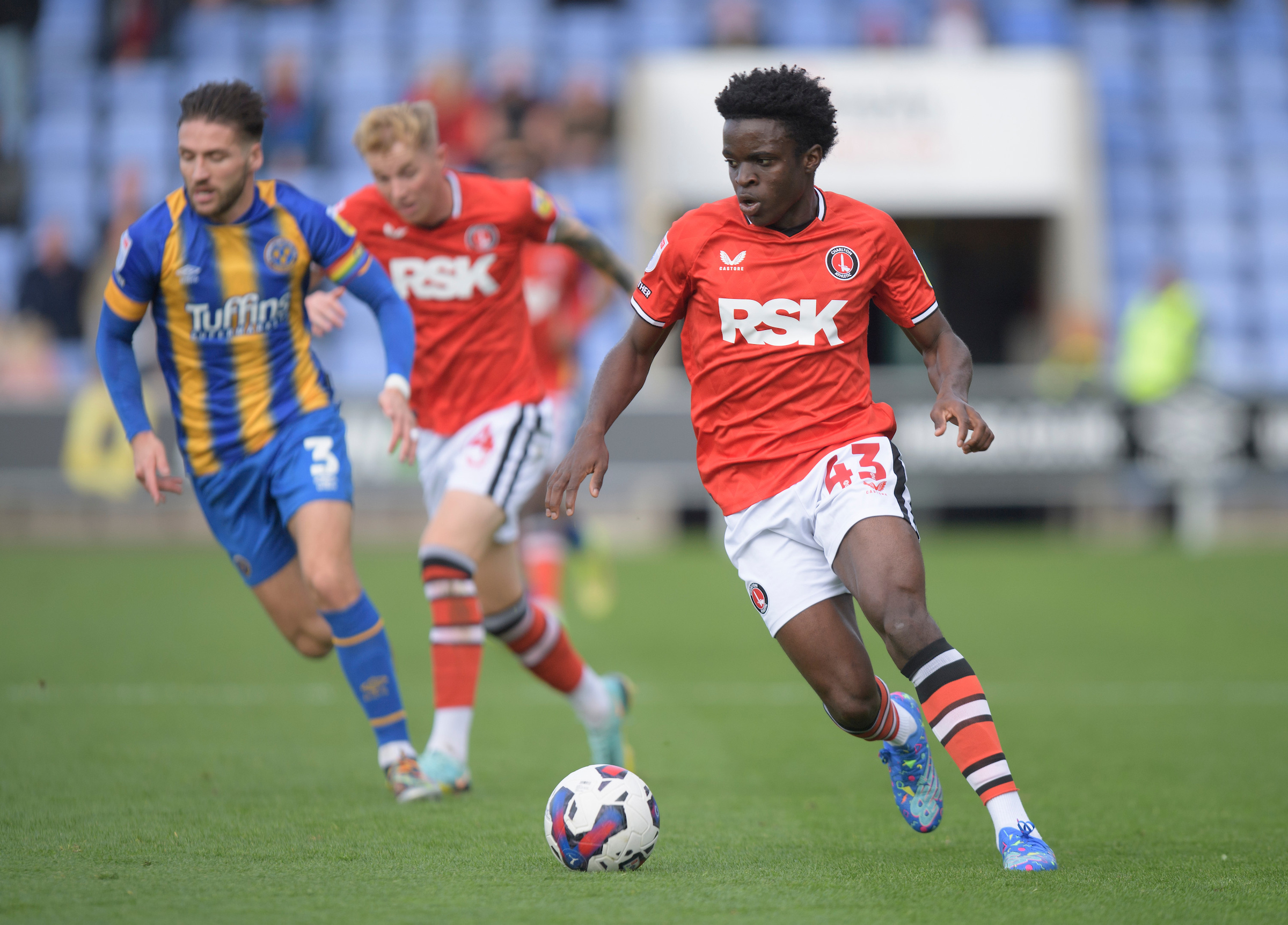 Tyreece Campbell dribbling the ball against Shrewsbury Town