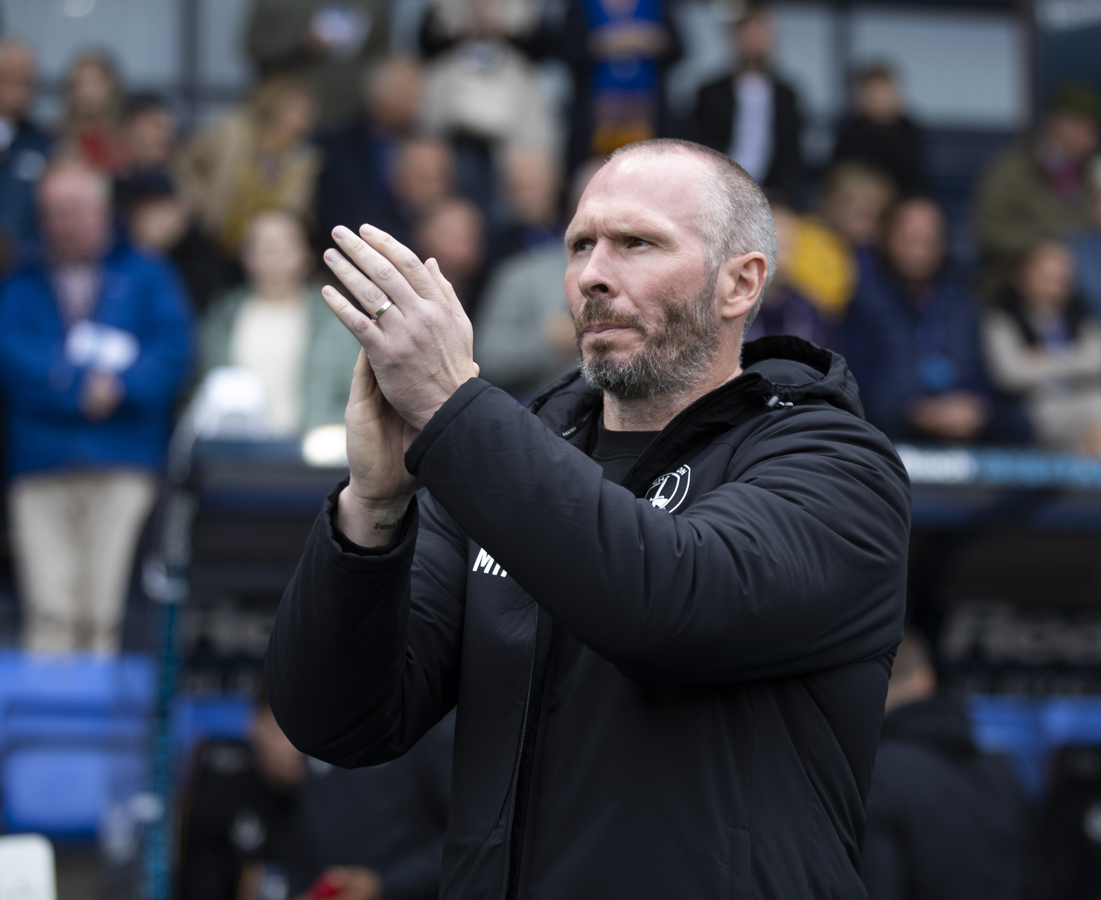 Michael Appleton claps supporters 