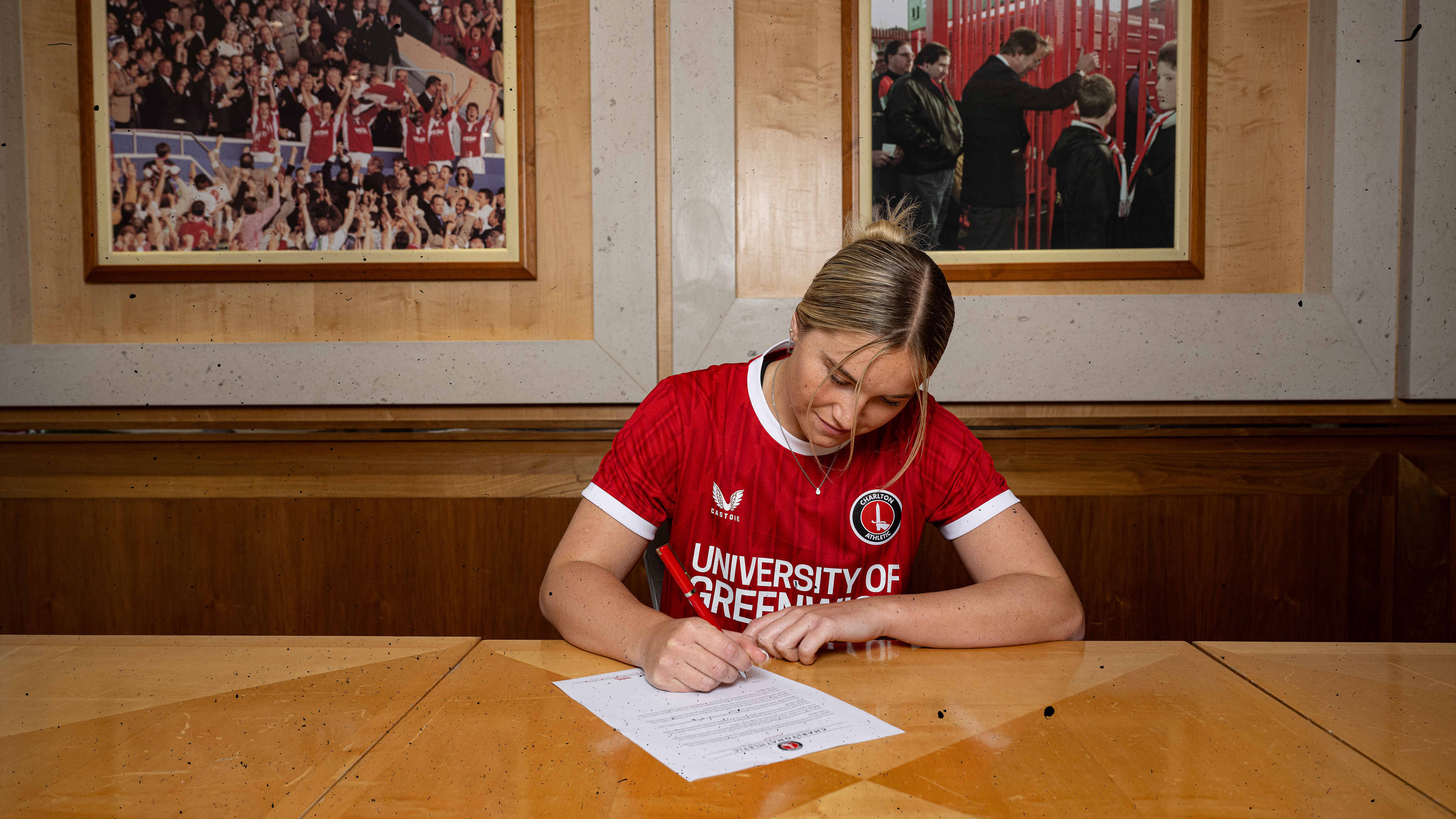 Gracie Pearse signing contract