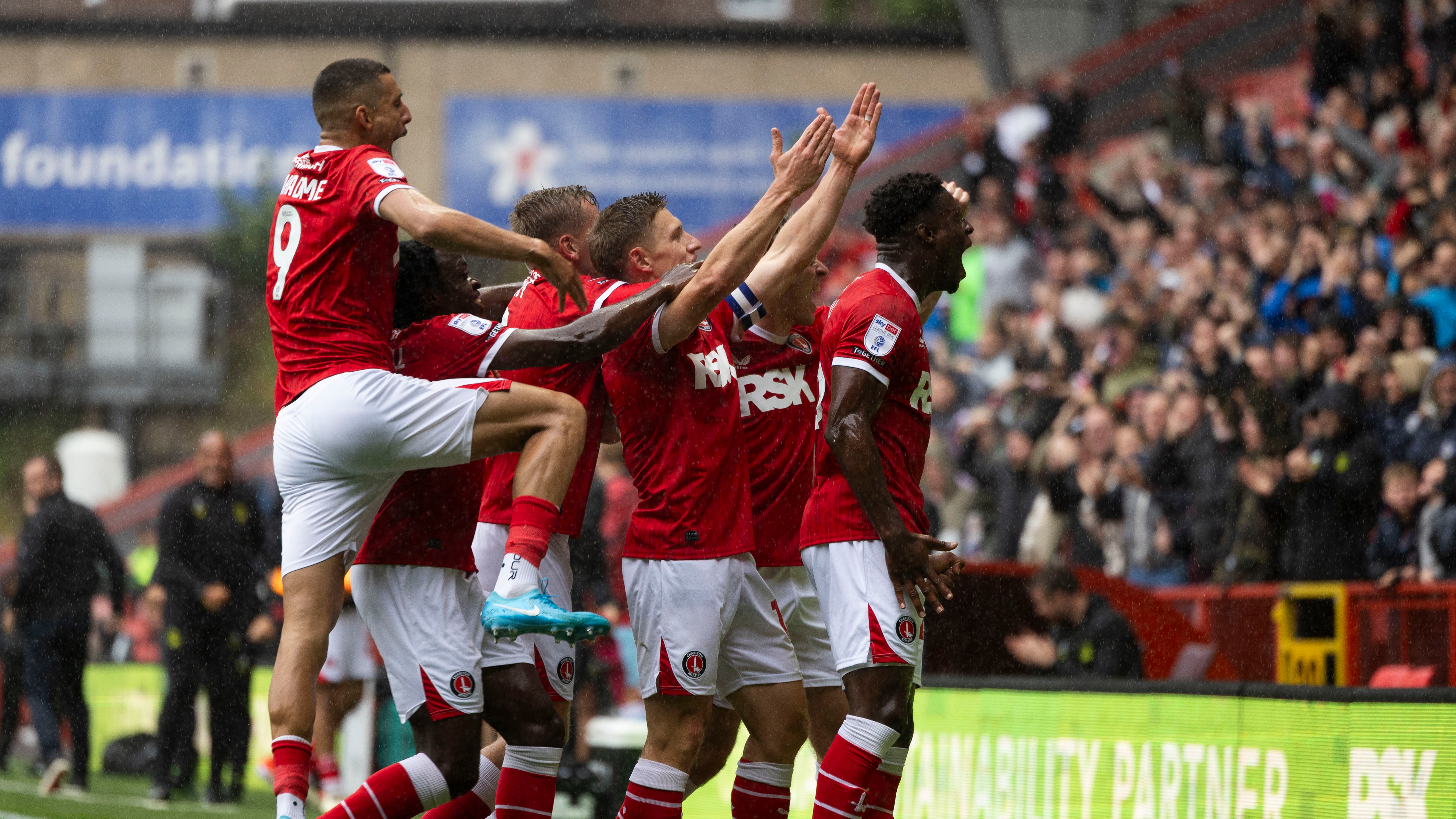 Charlton celebrate Godden goal