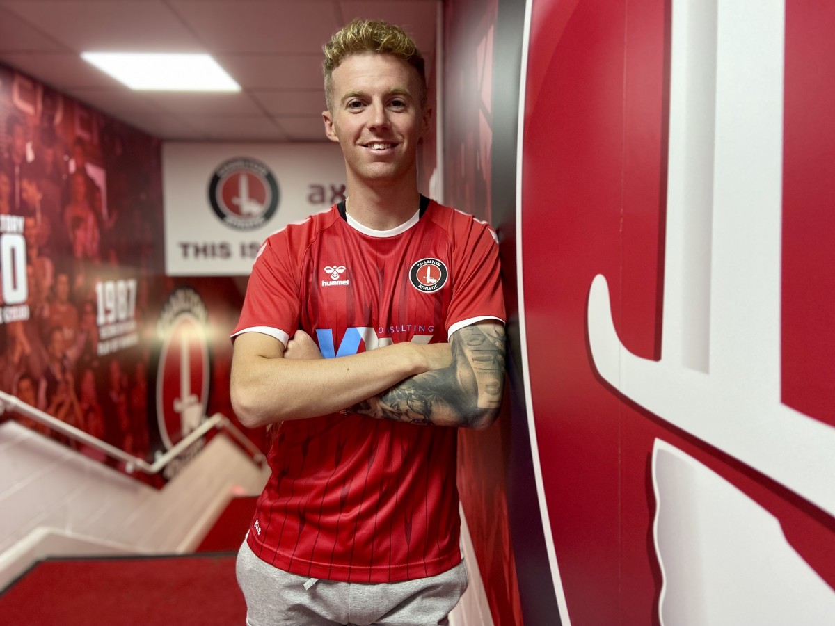 DONE DEAL | Charlie Kirk signs for the Addicks | Charlton Athletic Football  Club