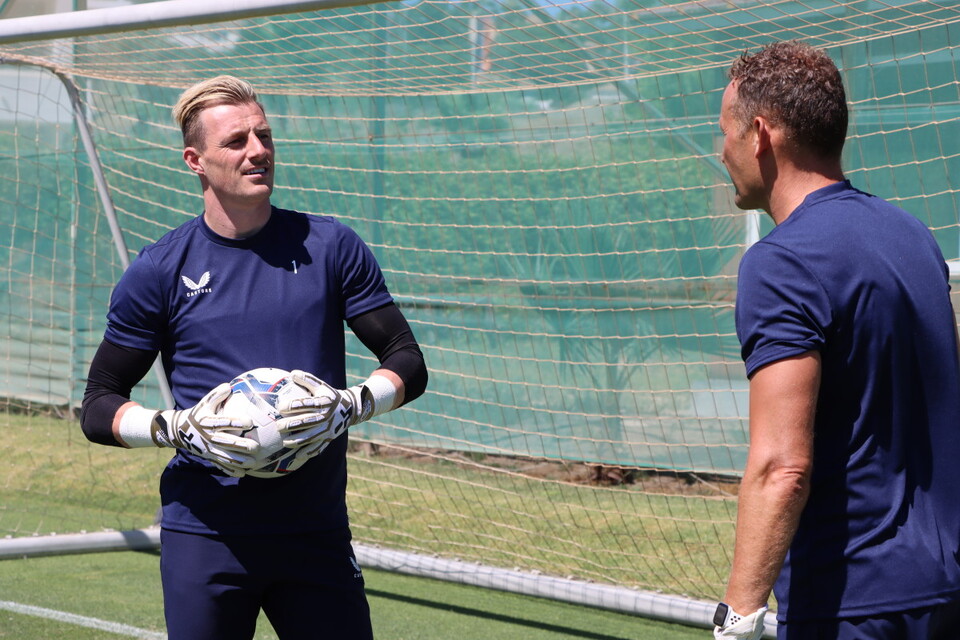 Glyn Shimell with goalkeeper Craig MacGillivray during pre-season training