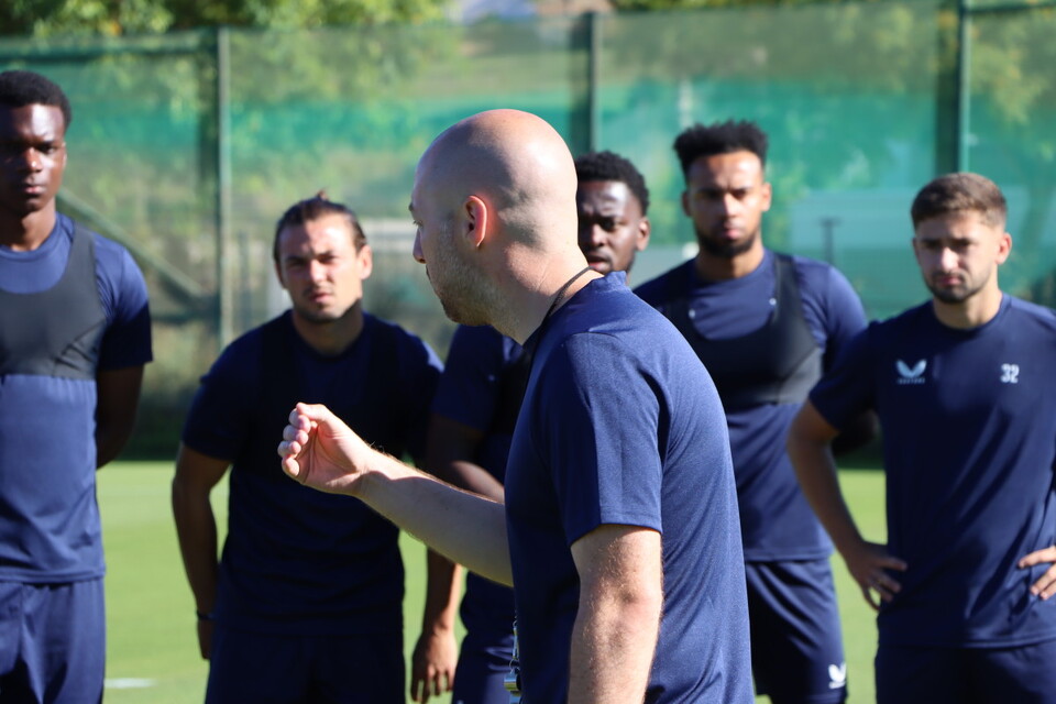 Ben Garner instructs his players