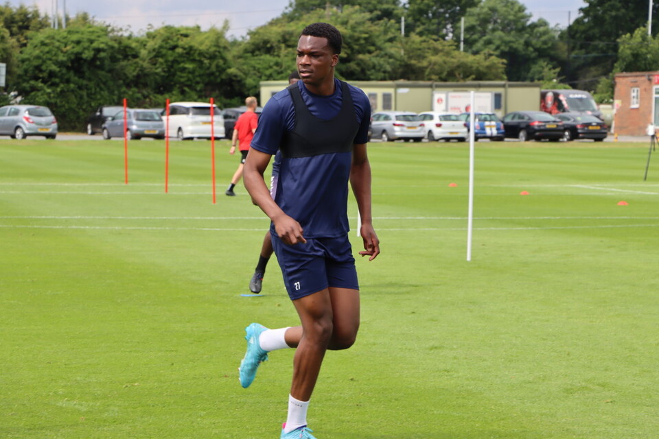 Deji Elerewe running at Sparrows Lane