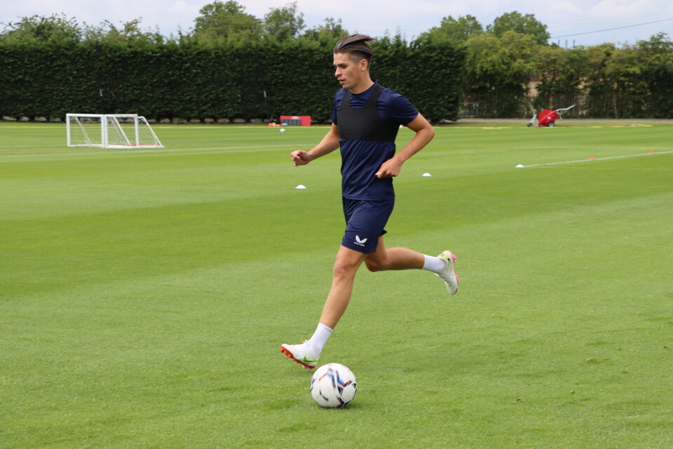 George Dobson running with the ball