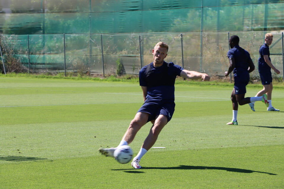 Jayden Stockley sidefoots the goal towards goal