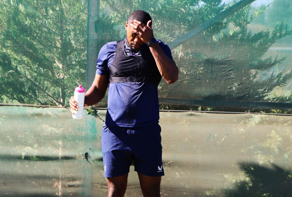 Chuks Aneke cools himself down in the Spanish heat