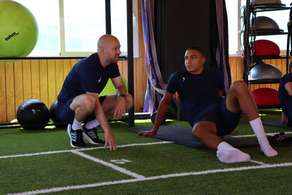 Ben Garner in discussion with Miles Leaburn