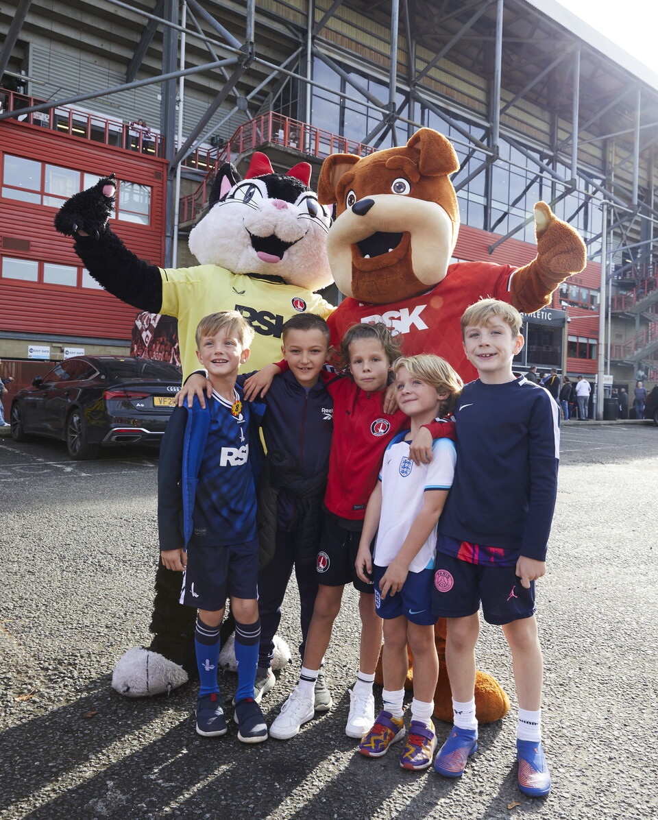Young fans meet Floyd and Harvey