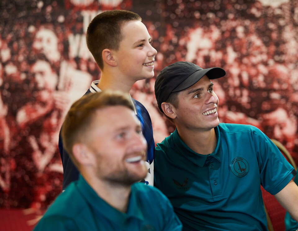 Signing session
