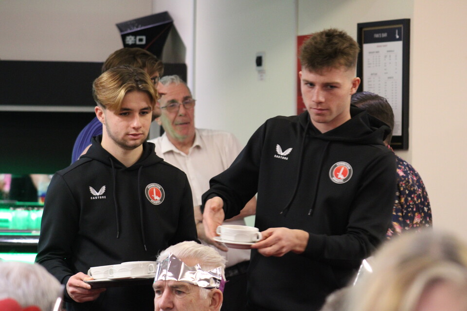 U21 players serving Christmas dinner