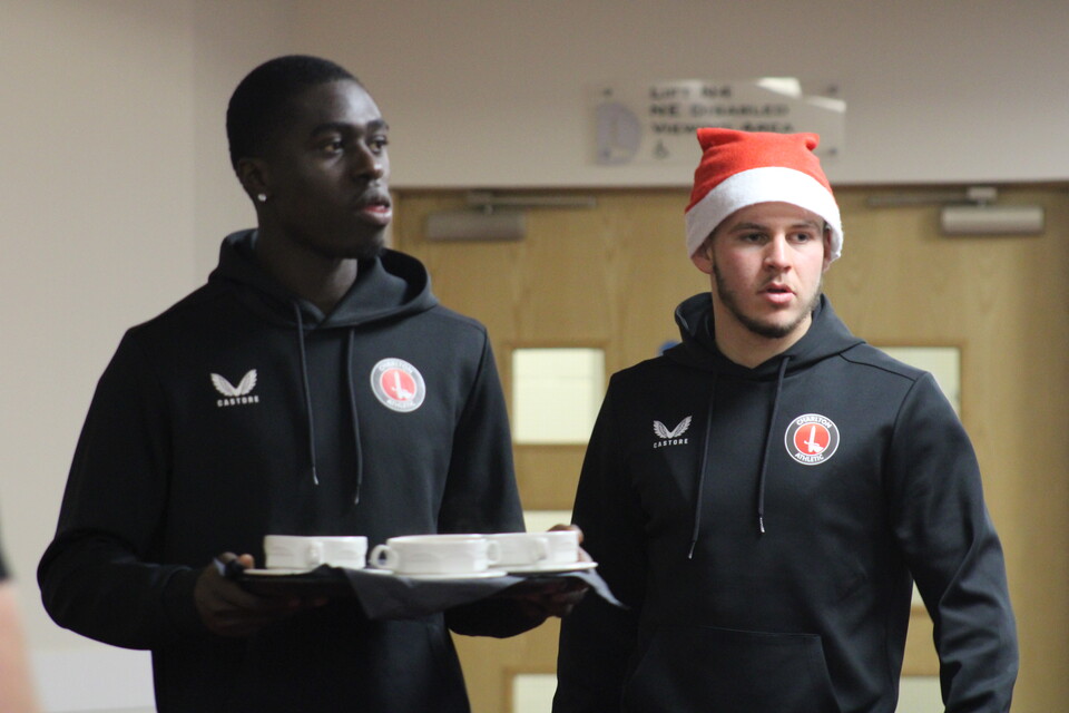 U21 players serving Christmas dinner