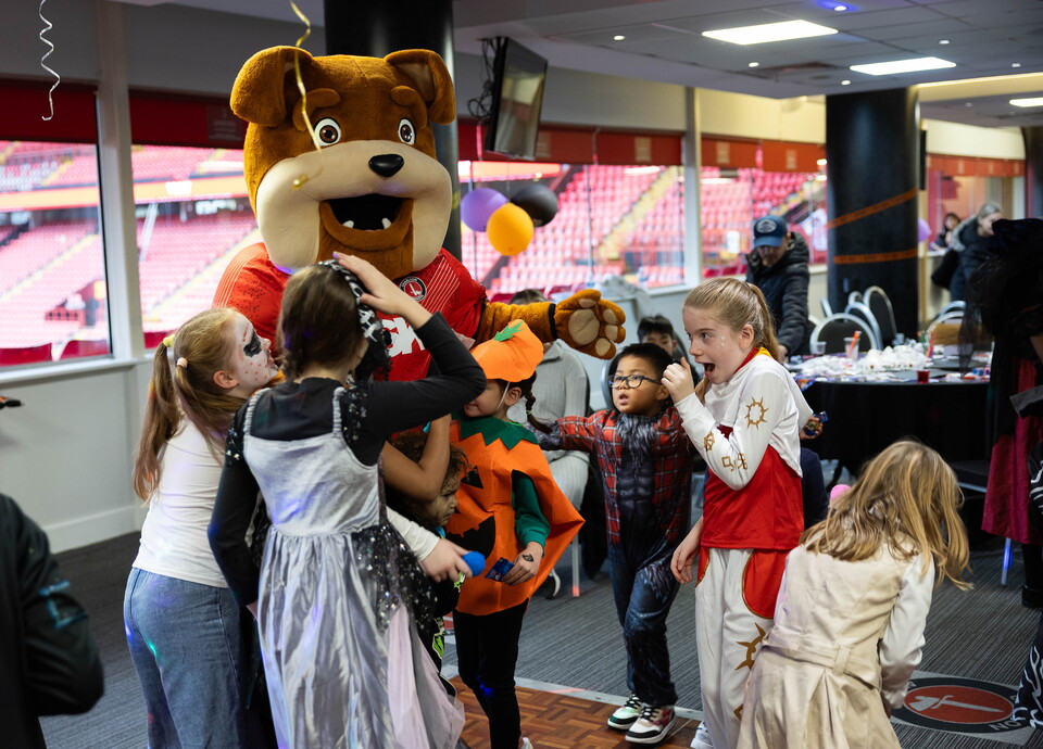 Floyd joins the games