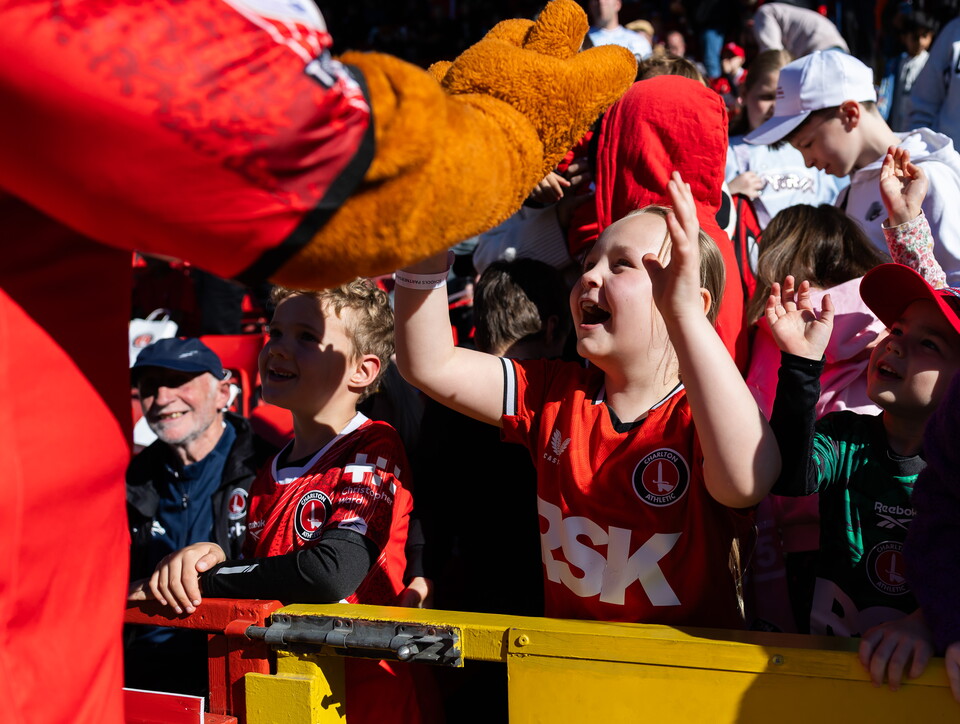 Schools Partnership kids meet Floyd and Harvey