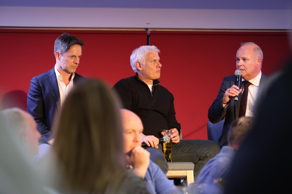 Steve Sutherland hosts Lennie Lawrence dinner