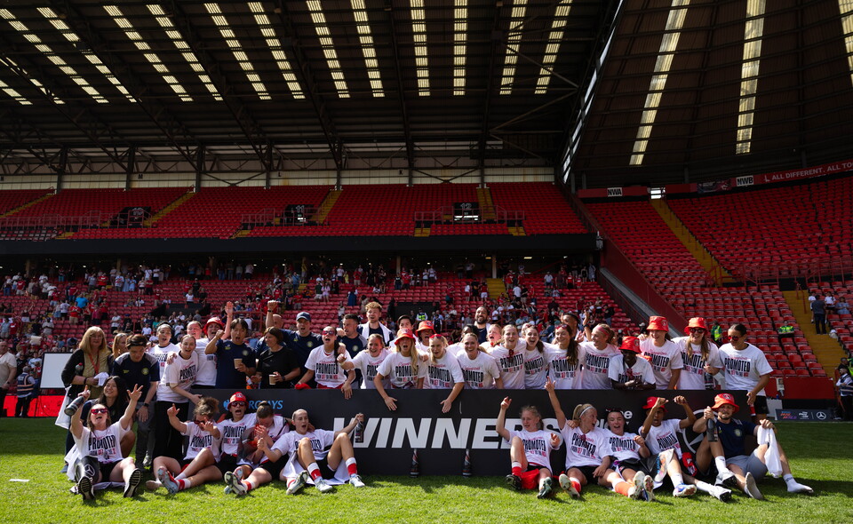 whole team celebrates win