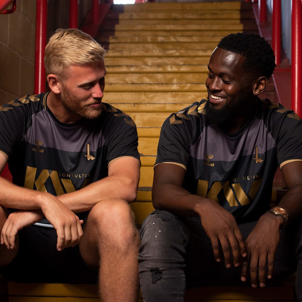 2021/22 third kit marking 100 years of League football revealed