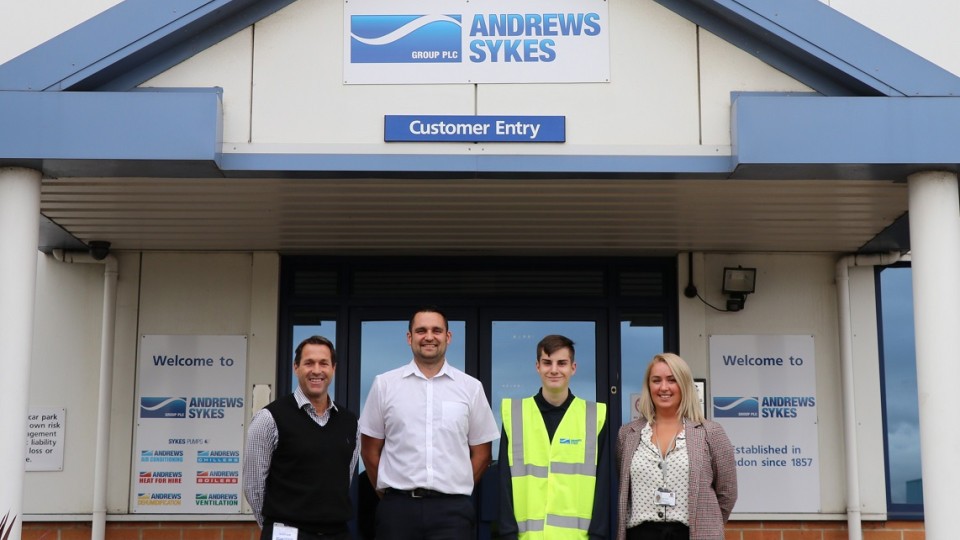 Apprentice Callum with Andrew Sykes