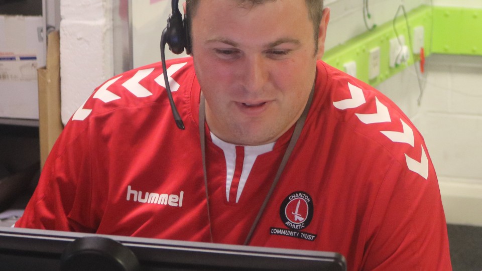 CACT staff member in the call centre