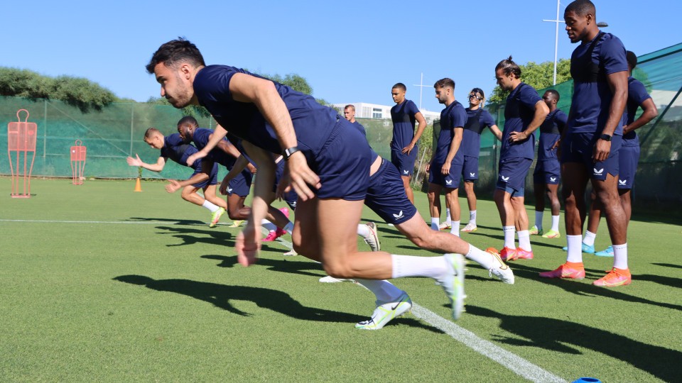 The Addicks squad perform sprints in lines of four