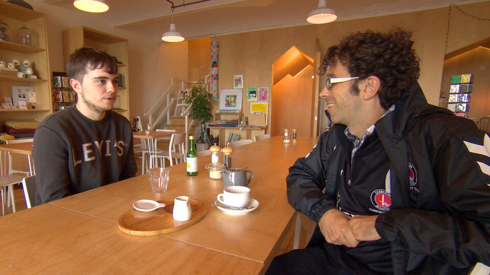 CACT Mentor and a young person in a 1-1 mentoring session