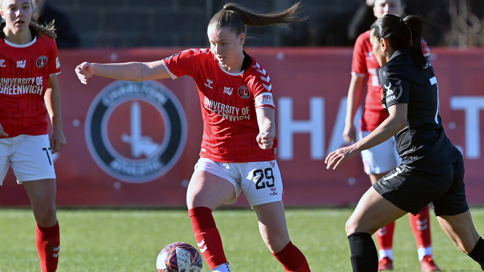 Mia Ross in possession for the Addicks at The Oakwood