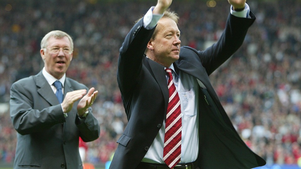 Sir Alex Ferguson leads the applause for Alan Curbishley