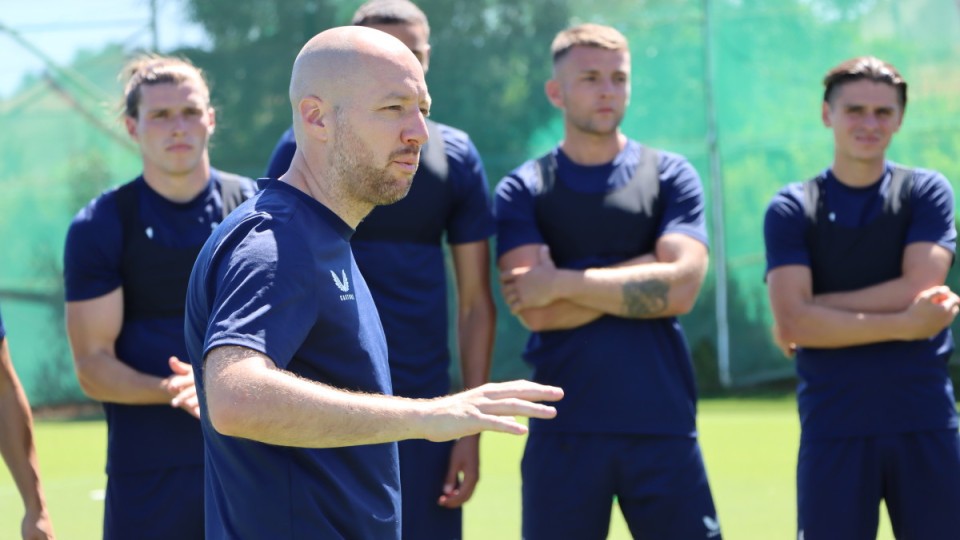 Ben Garner instructs his players during a pre-season training session in Estepona
