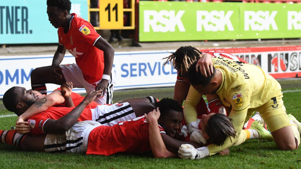 Charlton players celebrate 