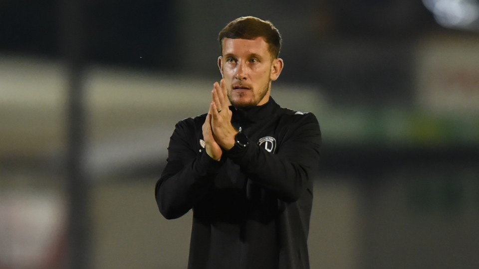 Jason Pearce claps supporters