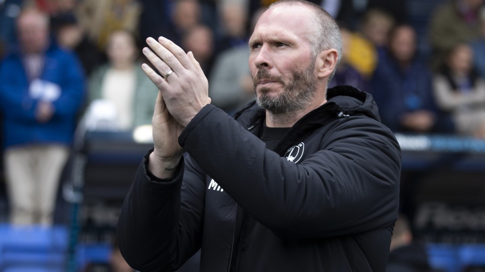 Michael Appleton claps supporters 