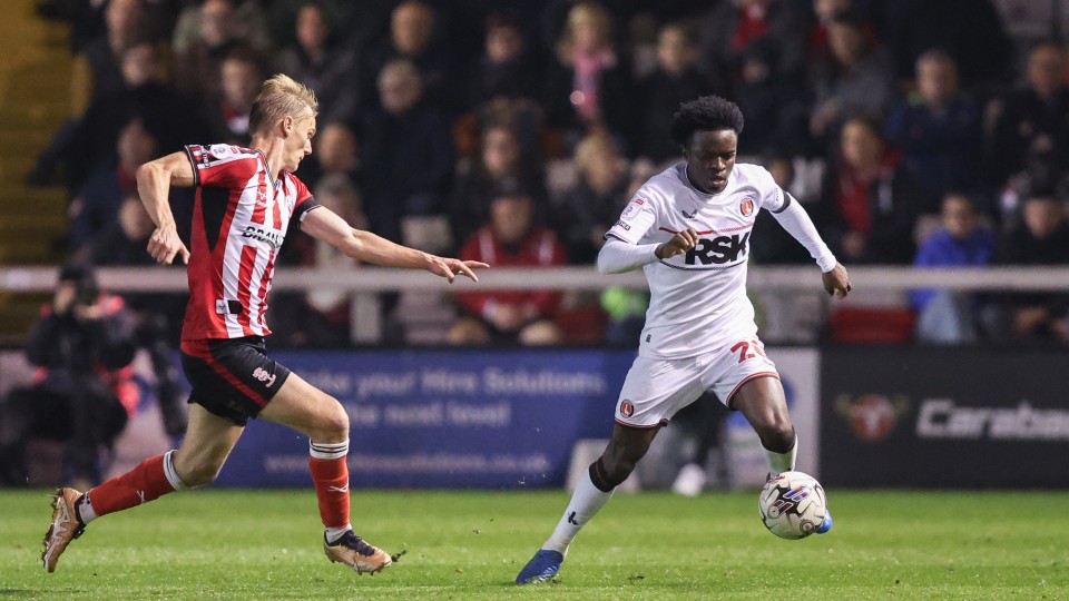 Tyreece Campbell battling for the ball
