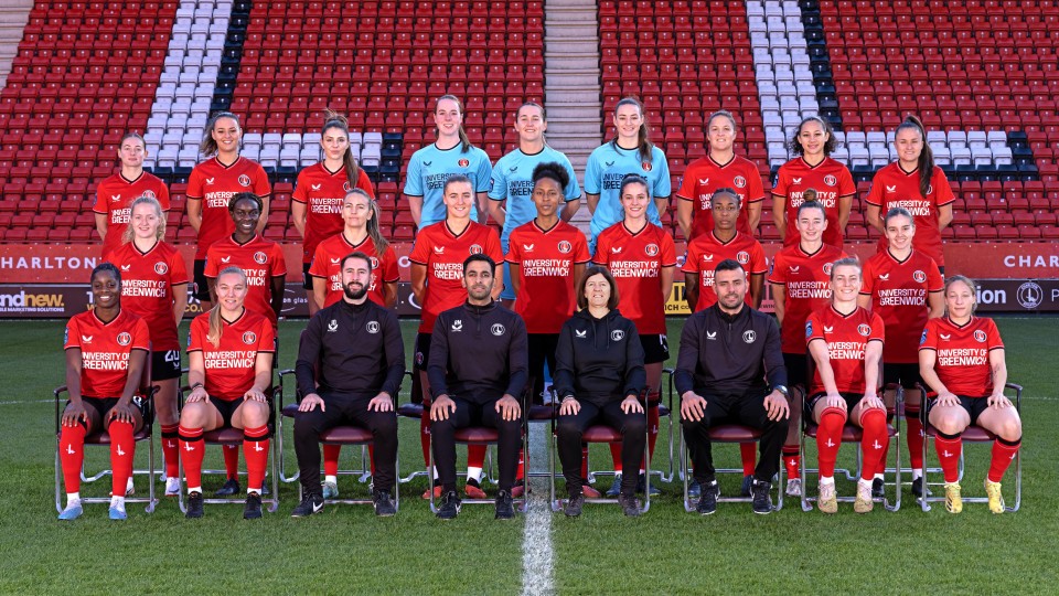 Women's 2023/24 squad photo 