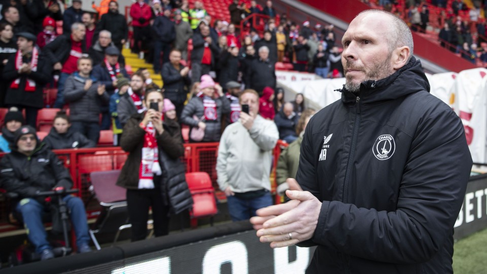 Michael Appleton claps supporters