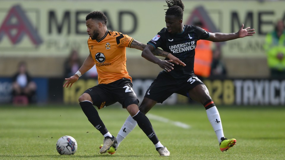 Charlton battle for the ball