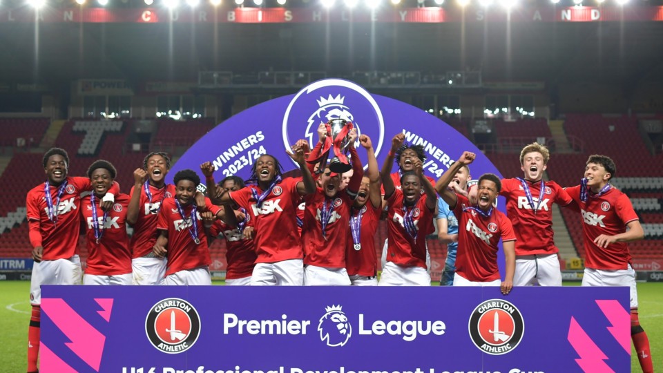 U16s celebrate cup win