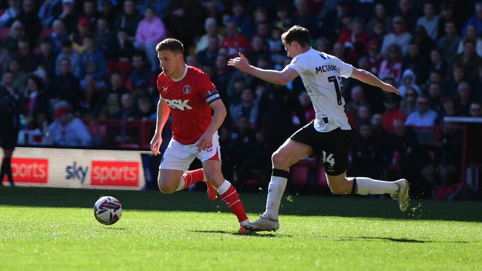 Charlton battle for the ball