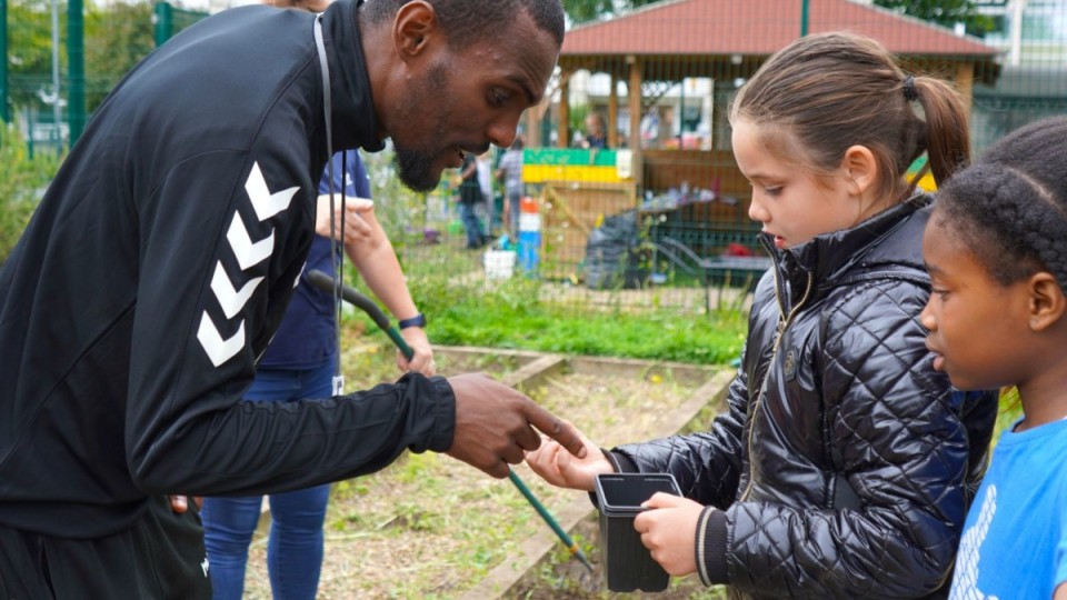 Ardmore, a family-owned construction group, has once again teamed up with CACT to help fund meals for young people across our Holiday Activities and Food (HAF) and educational tutoring programmes. 

Just £7 allows us to provide a young person with both a nutritious breakfast and lunch on our programmes.  

Please consider donating now!