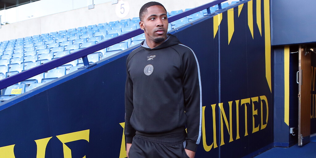 Charlton vs. Oxford: Jones Unleashes Bold XI, Leaburn Steps Up in Last-Minute Drama!